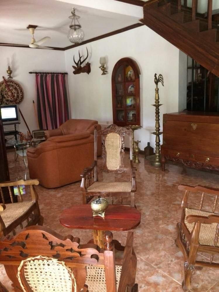 Villa25 Homestay Free Pick Up From The Centre Kandy Buitenkant foto