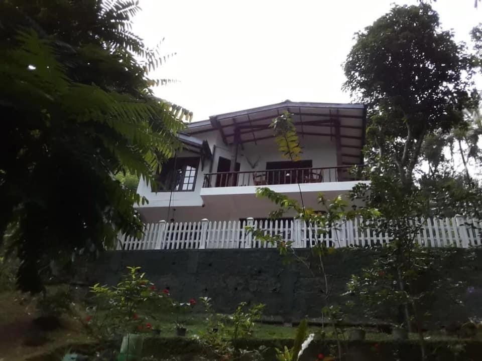 Villa25 Homestay Free Pick Up From The Centre Kandy Buitenkant foto